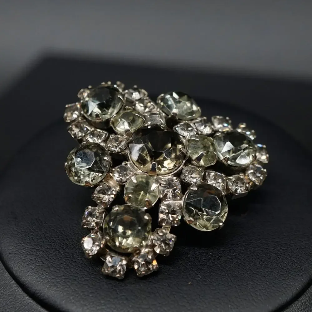 Vintage Smokey Gray Rhinestone Retro Brooch Silver Tone‎ Cluster Sparkle Pin